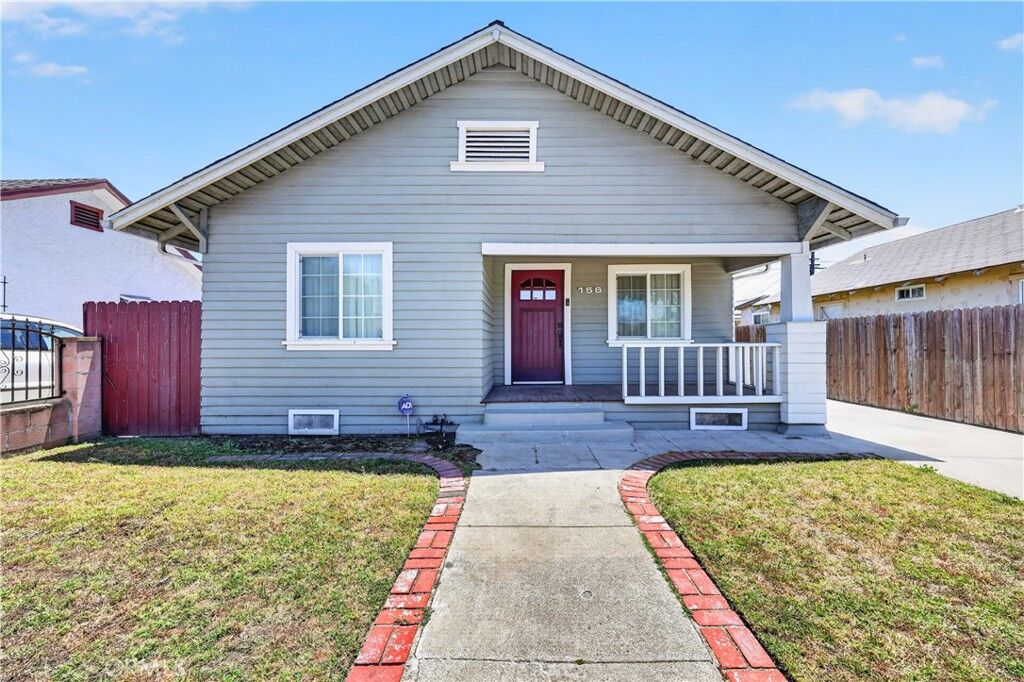 Property Photo:  156 E 70th  CA 90003 