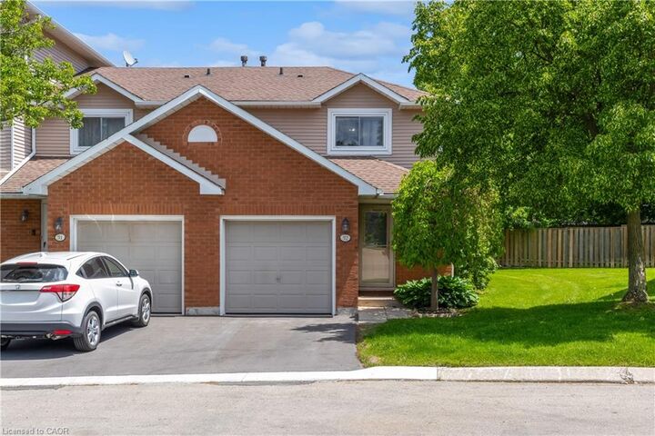 Property Photo:  386 Highland Road W 32  ON L8J 3P9 