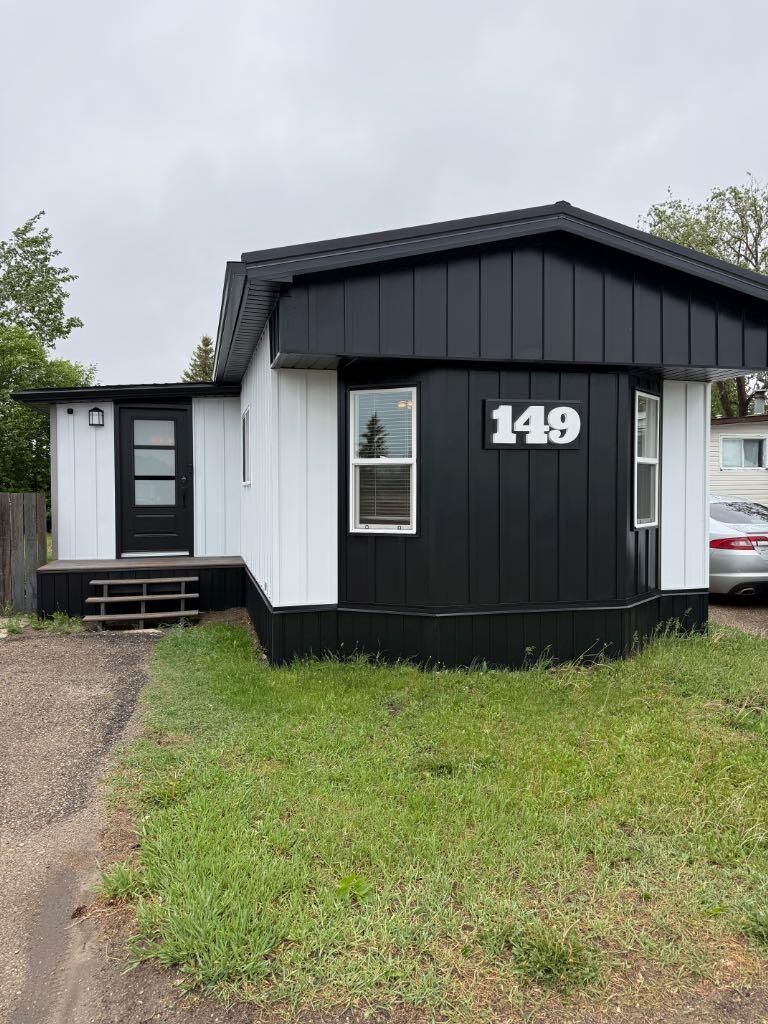 Property Photo:  149 Birch Street  AB T1R 1H8 