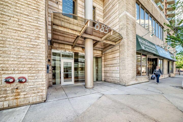 Property Photo:  683 10 Street SW 1901  AB T2P 5G3 