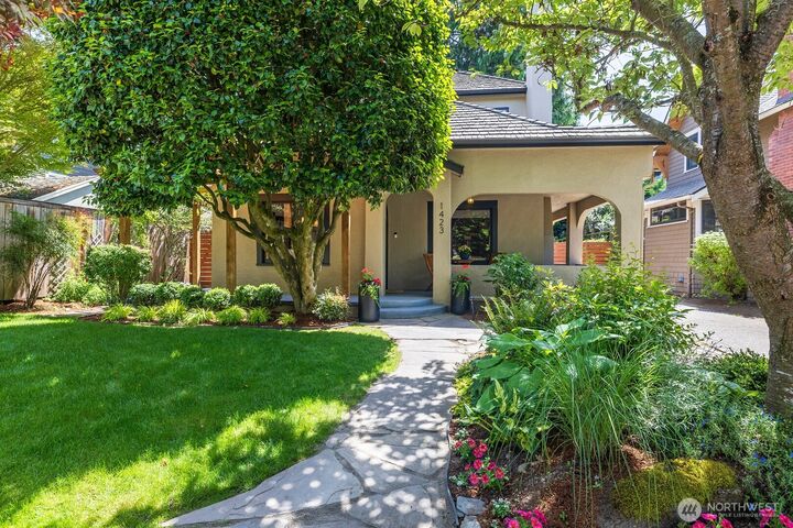 Property Photo:  1423 N 47th Street  WA 98103 