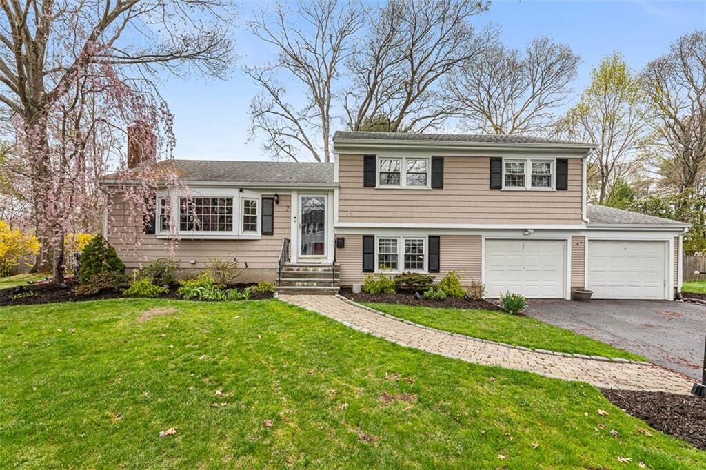 Property Photo: 7 Meadowbrook Drive RI 02806