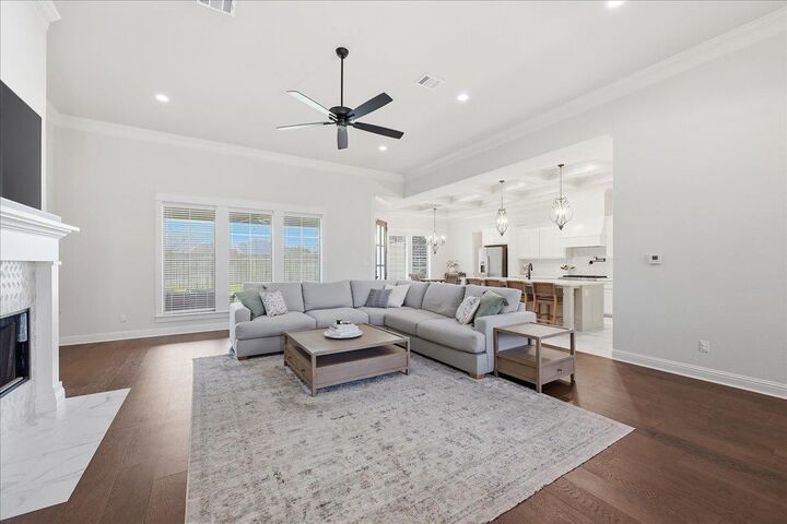 Property Photo: 213 Pindo Palm TX 77657