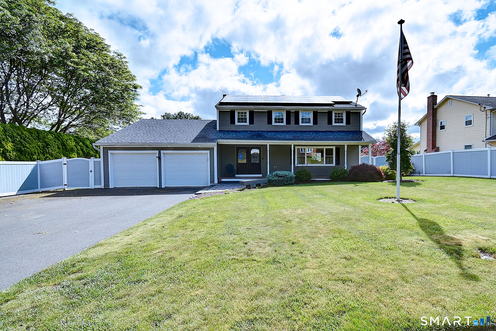 Property Photo:  410 Westwood Hill  CT 06109 