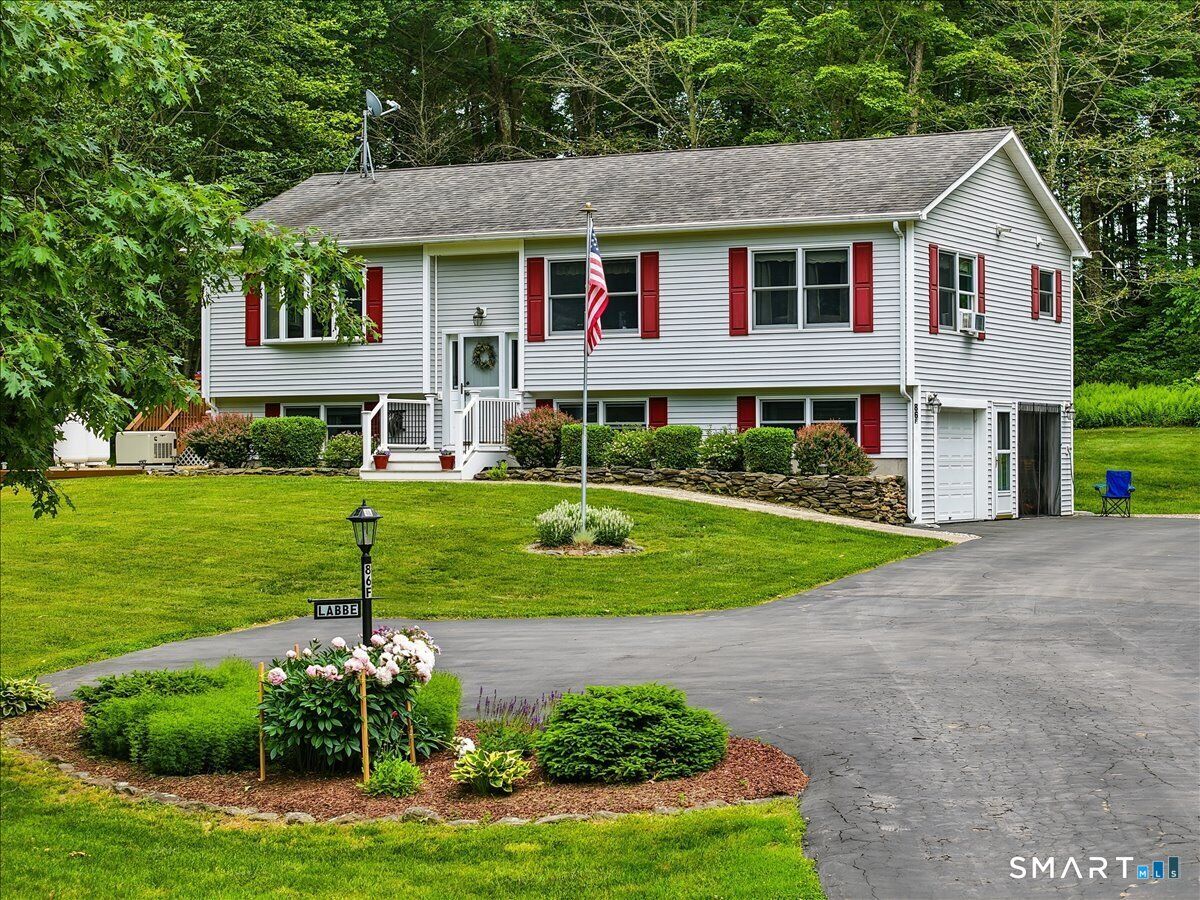 Property Photo:  86-F Whippoorwill Hollow Road  CT 06254 