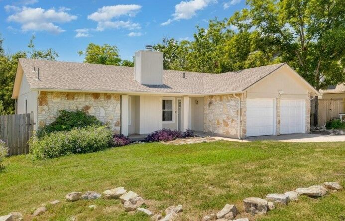 Property Photo:  2121 Trede Drive  TX 78745 