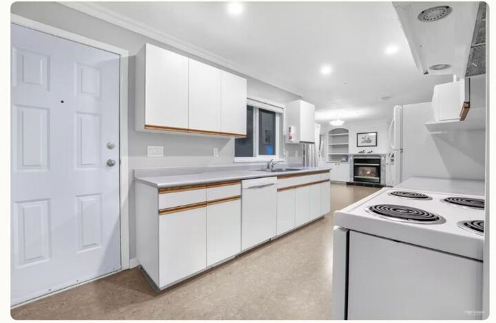 Property Photo:  12750 227B Street  BC V2X 2Z4 