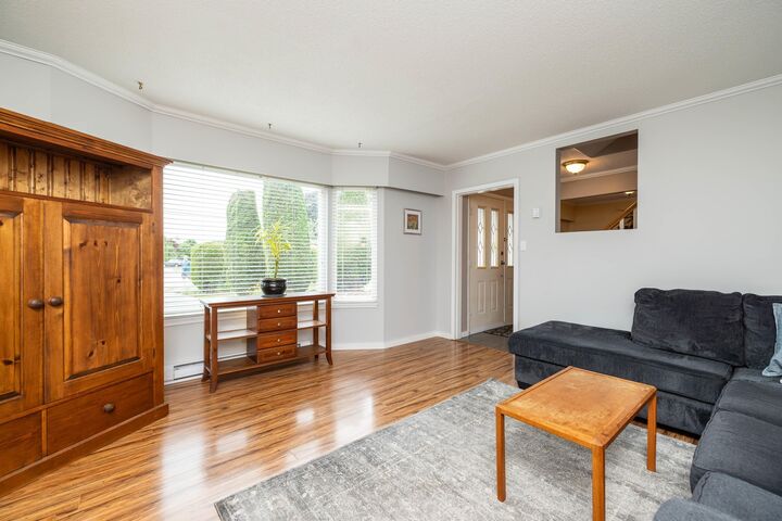 Property Photo: 5567 44 Avenue BC V4K 1C9