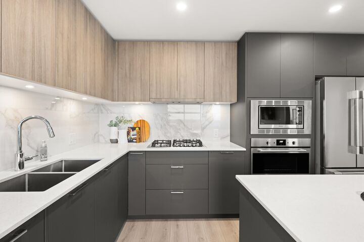 Property Photo: 8551 201 Street 1802 BC V2Y 3Y5
