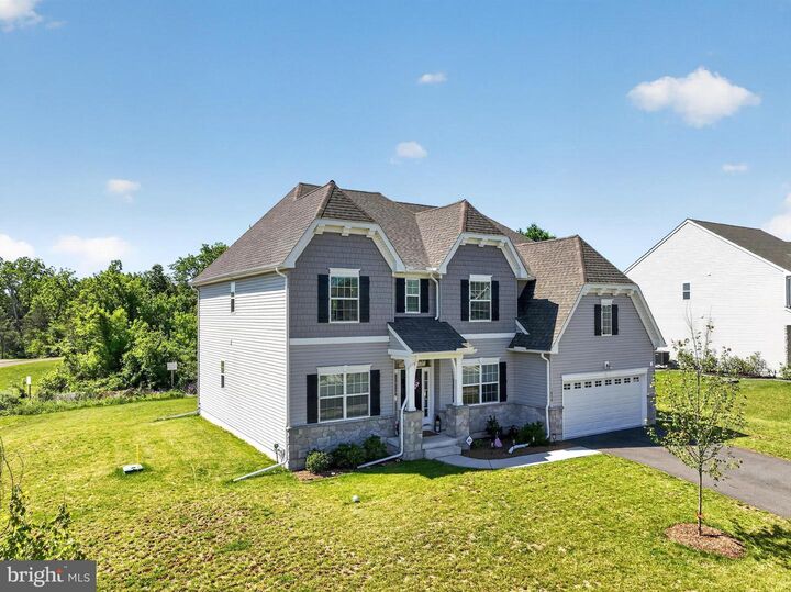 Property Photo:  1059 Smyth Lane  PA 18073 