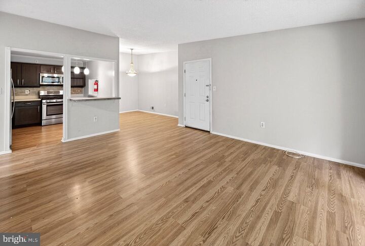 Property Photo:  19 Hemlock Court  NJ 08619 