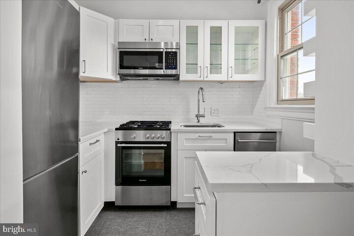 Property Photo:  3100 Wisconsin Avenue NW 406  DC 20016 