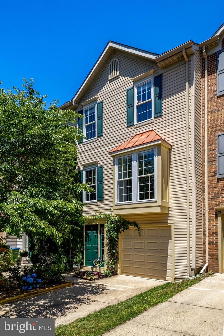 Property Photo:  14256 Glade Spring Drive  VA 20121 