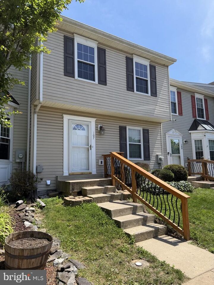Property Photo:  107 Peridot Place  VA 22655 