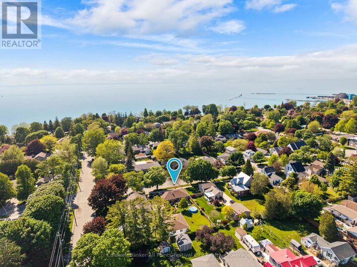 Property Photo:  153 Warren Street  ON N7A 3W5 