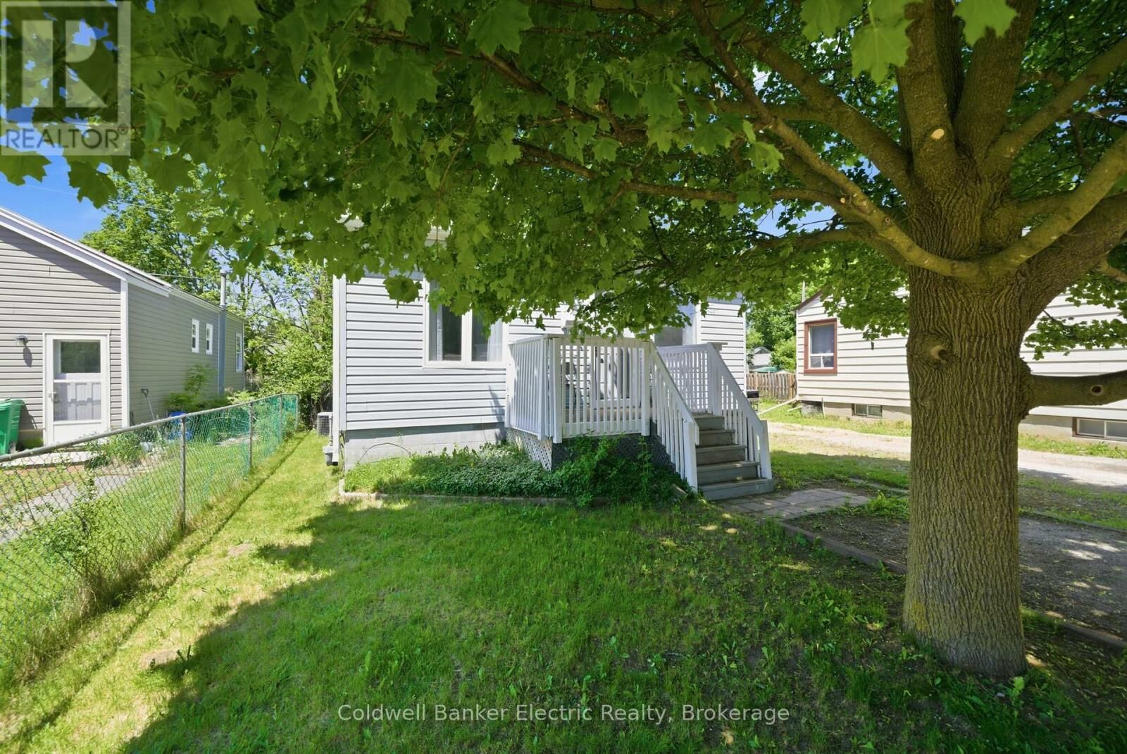 Photo de la propriété:  780 Brown Street  ON K9J 4K8 