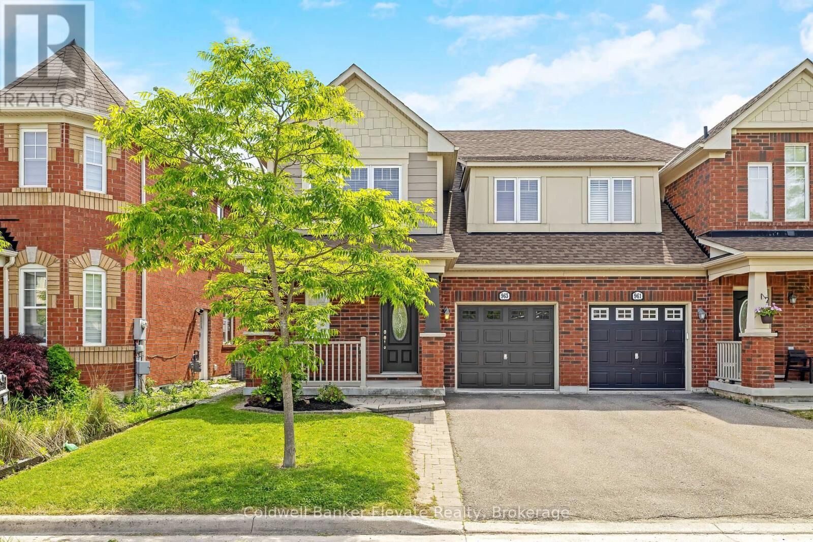 Property Photo:  963 McTrach Crescent  ON L9T 7B9 