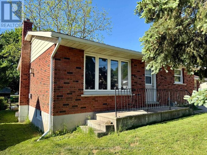 Property Photo:  4 Huron Street  ON N0G 2V0 
