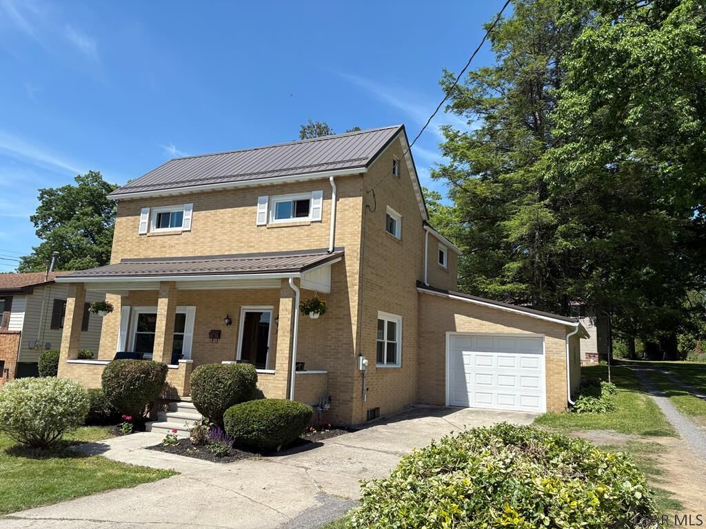 Property Photo:  359 Boise Street  PA 15904 