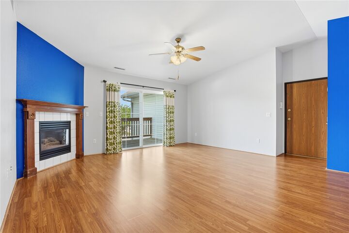 Property Photo:  4611 1st Ave SW 10  IA 52404 