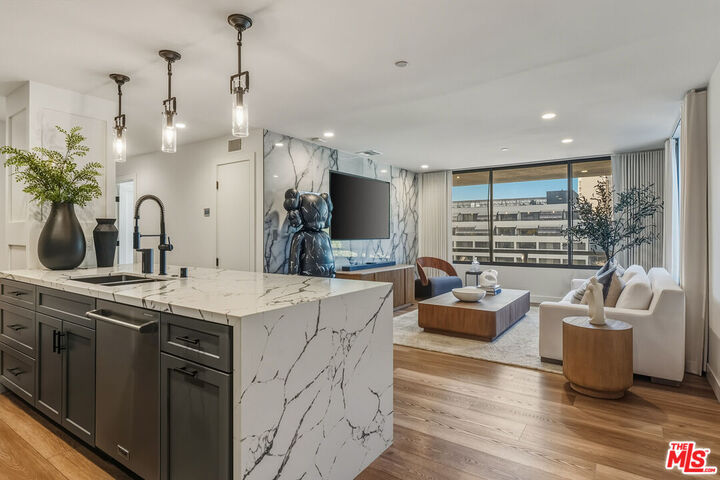 Property Photo: 121 S Hope St CA 90012