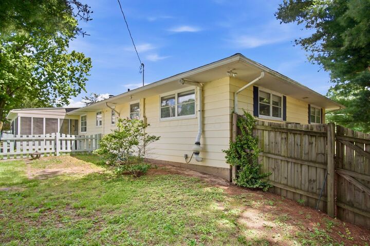 Property Photo: 375 Broadview Avenue OH 43701