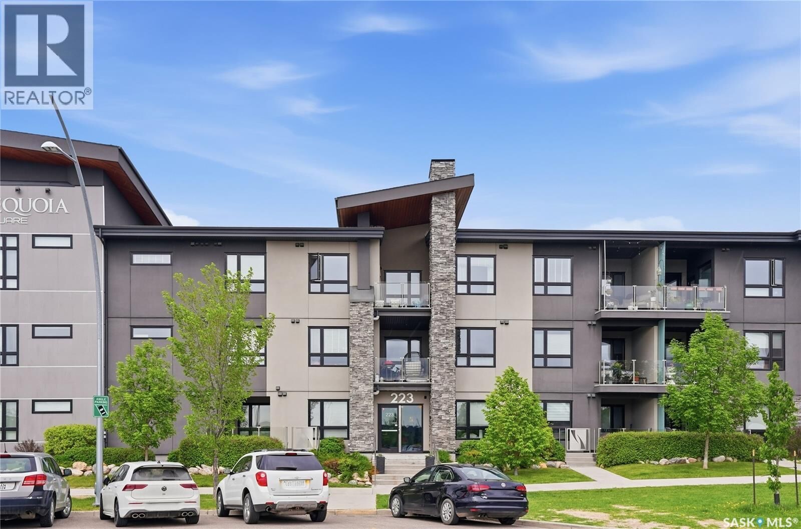Property Photo:  216 223 Evergreen Square  SK S7S 1N1 