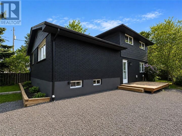 Property Photo:  403 Loach'S Road  ON P3E 2R2 