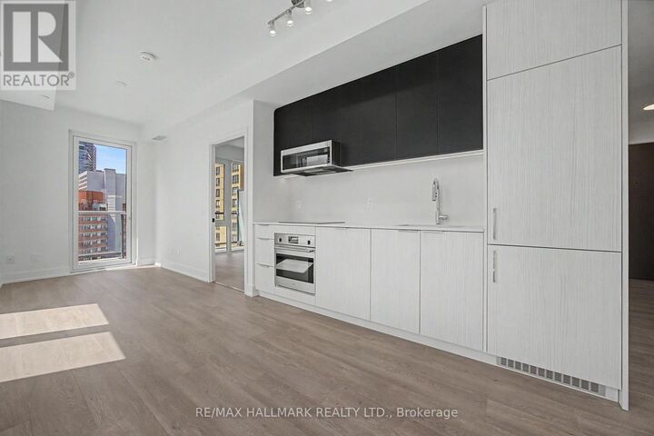 Property Photo:  308 Jarvis Street 1103  ON M5B 0E3 