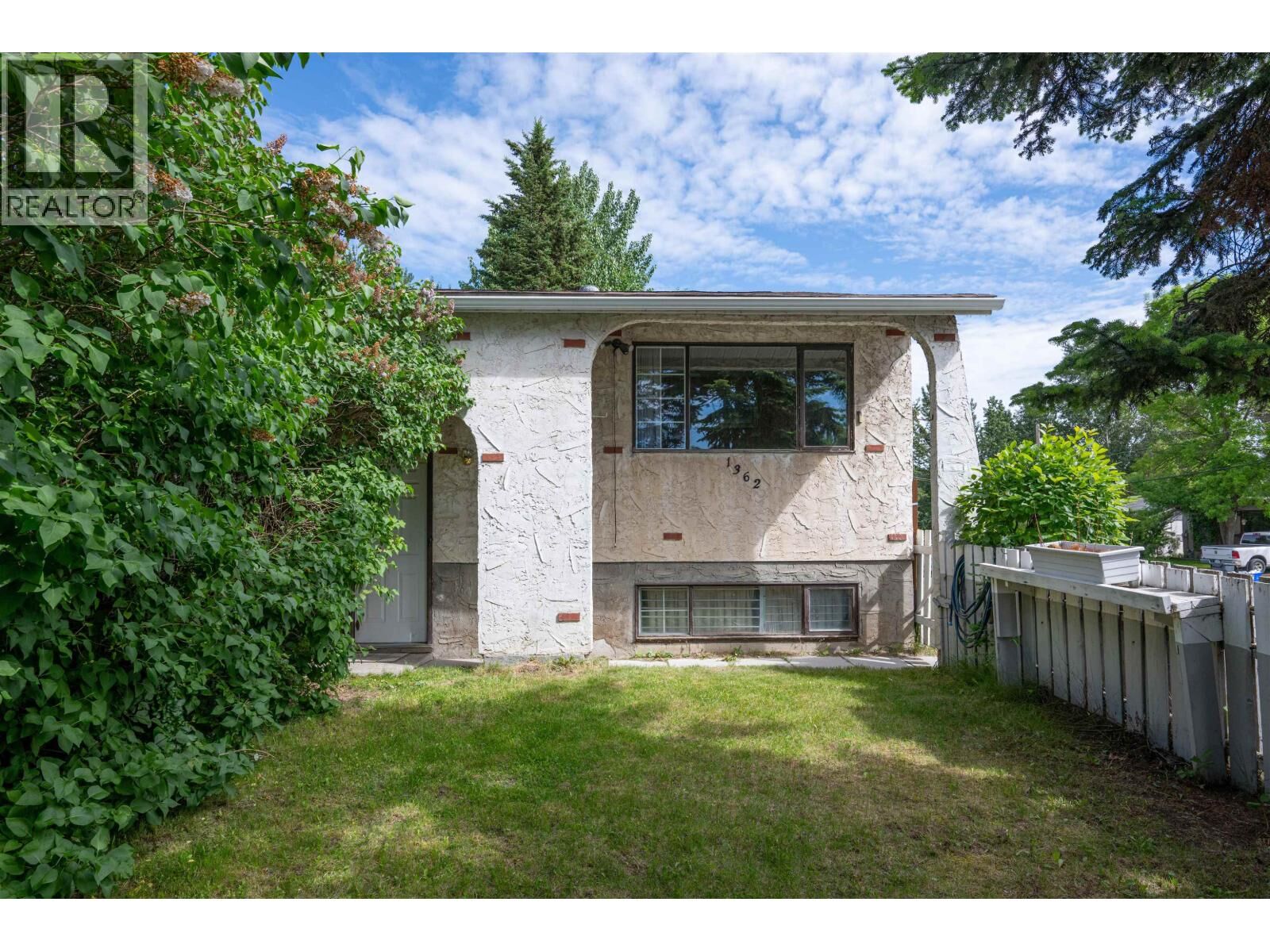 Property Photo:  1362 Pearson Avenue  BC V2L 5B9 