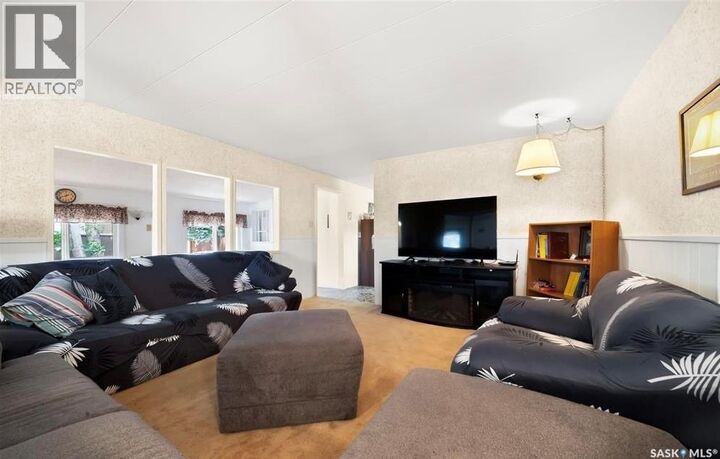 Property Photo:  177 Poplar Lane  SK S0G 1C0 
