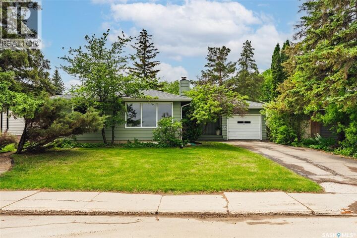 Property Photo:  2504 14th Street E  SK S7H 0B3 