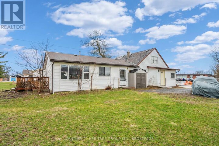 Property Photo:  11 North Street  ON K0H 2H0 