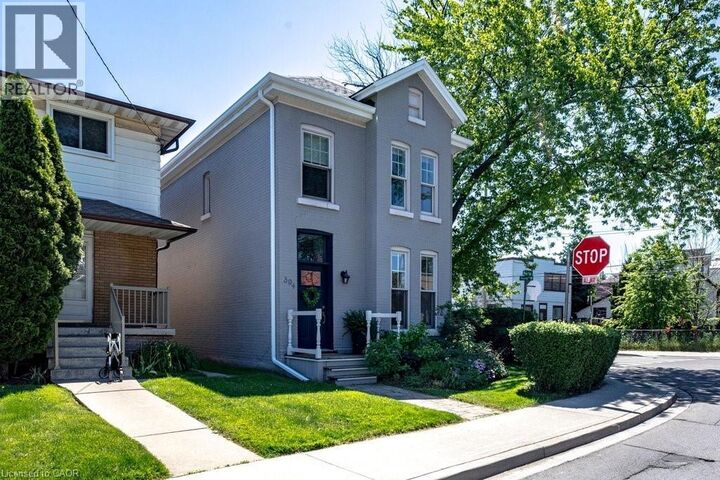 Photo de la propriété:  394 Bay Street North  ON L8L 1N1 