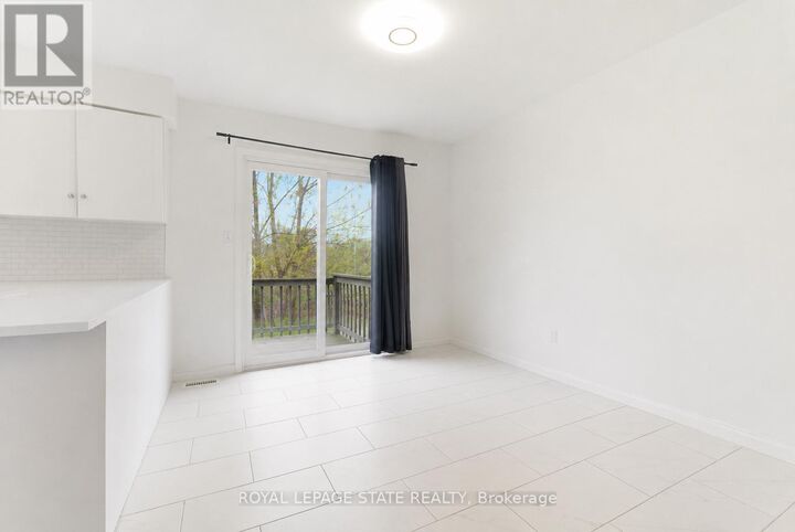 Property Photo:  21 Kirk Street Main  ON L2S 1B9 
