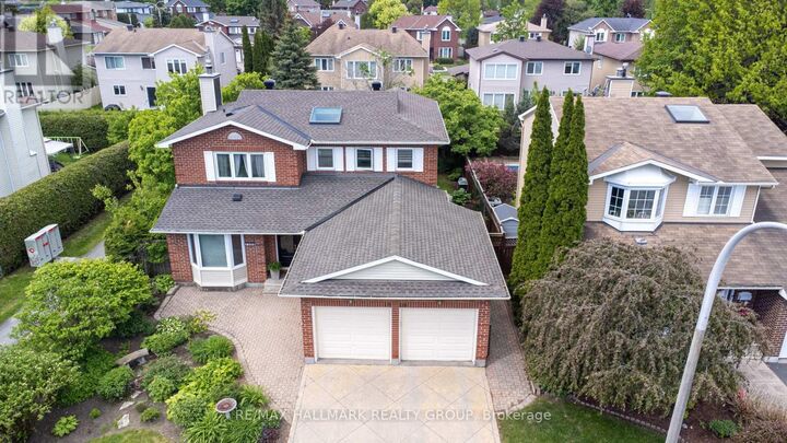 Property Photo:  1808 Robinwood Place  ON K1C 6L4 