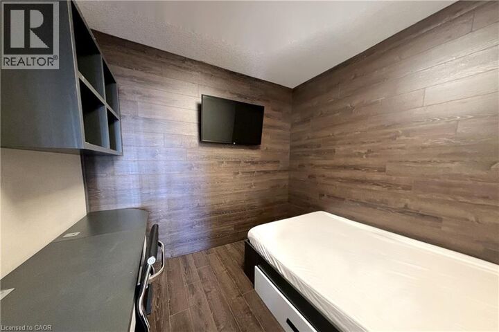 Property Photo:  330 Phillip Street S709  ON N2L 3W9 