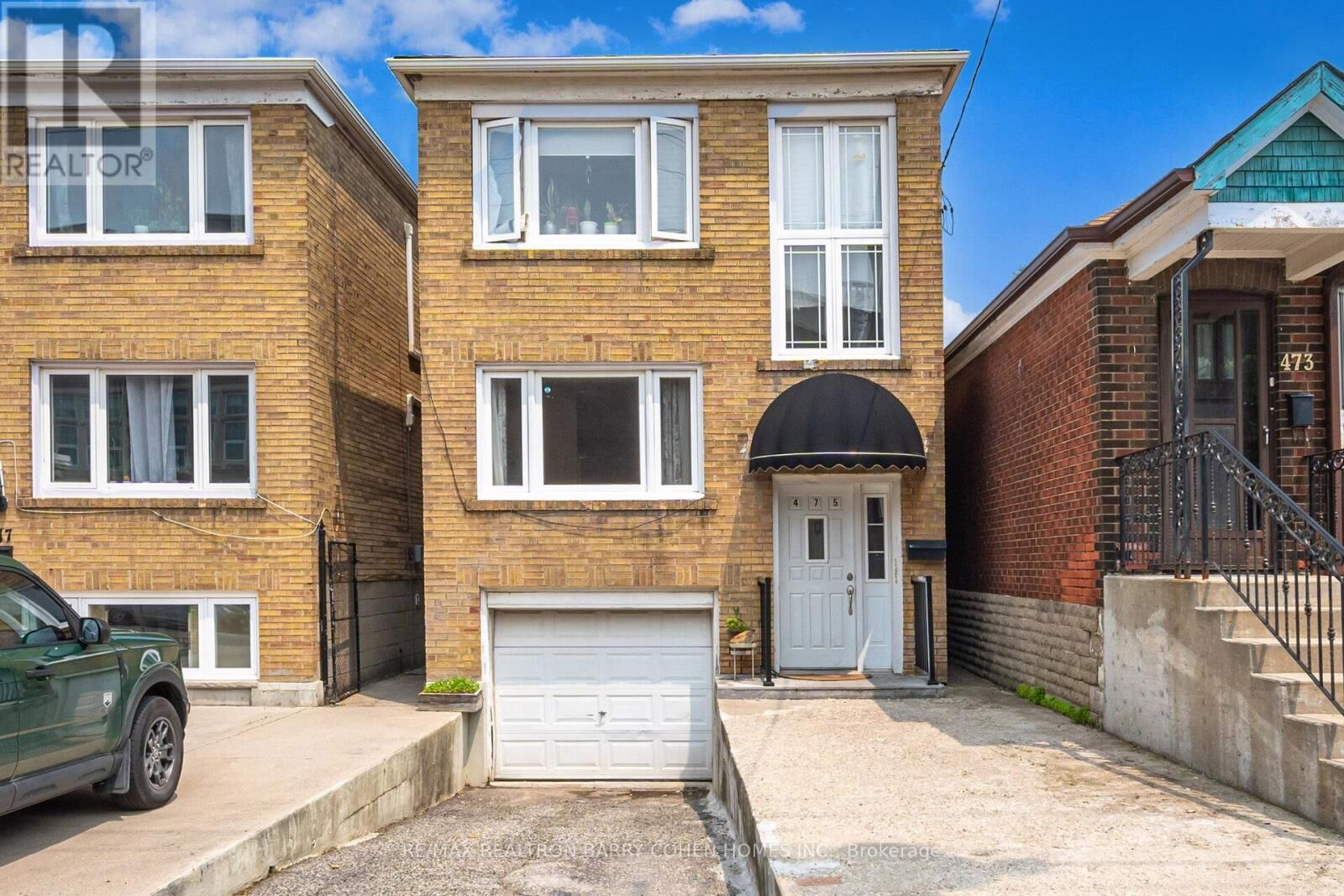 Property Photo:  475 Winona Drive 2 Main  ON M6C 3V2 