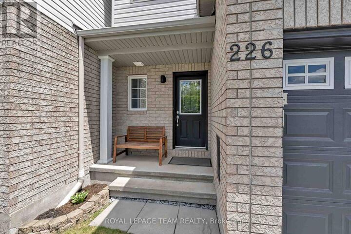 Property Photo:  226 Arrita Street  ON K2S 0J7 