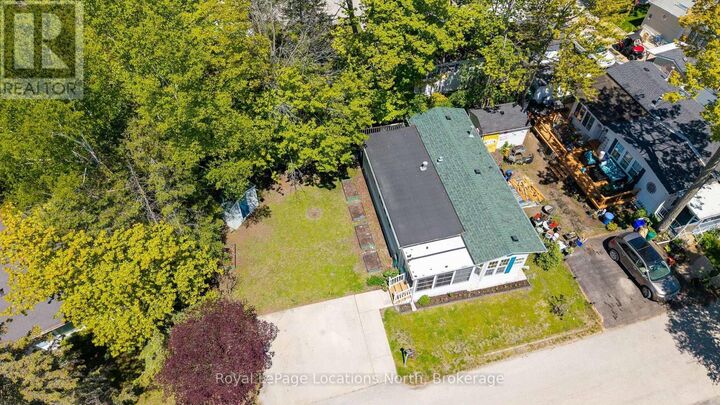Property Photo:  55 Topaz Street  ON L9Z 1X7 