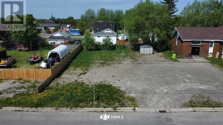 Property Photo:  25 Nichol Ave  ON P6C 4V3 