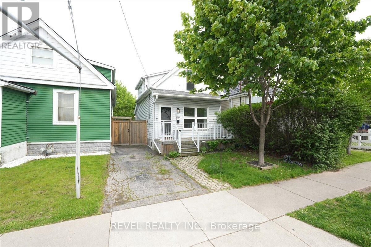 Property Photo:  236 Cope Street  ON L8H 5B5 