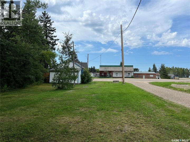 Property Photo:  105 1st Avenue S  SK S0M 0T0 