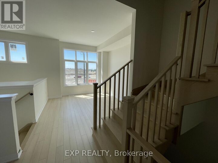 Property Photo:  6 Russel Wice Avenue  ON L4S 0N7 