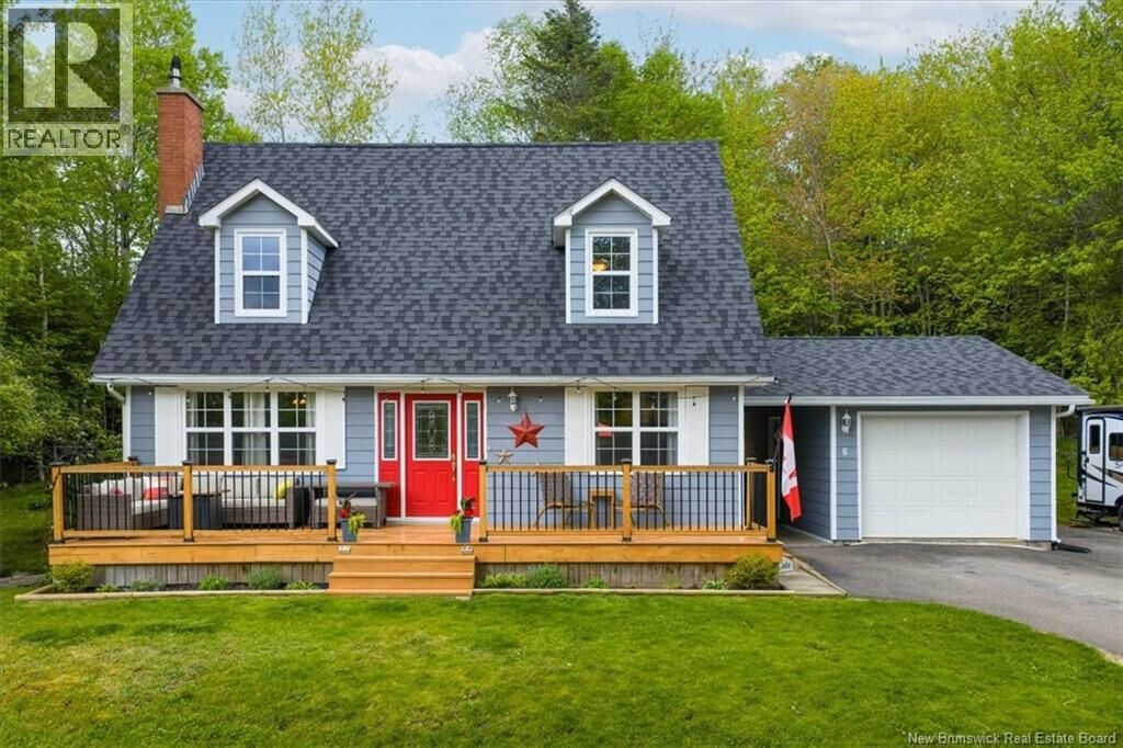 Property Photo:  6 Crestwood Drive  NB E2E 5H4 