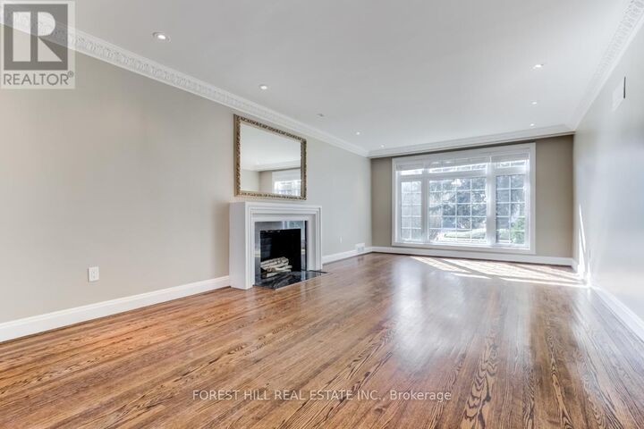 Property Photo:  109 Mona Drive  ON M5N 2R5 