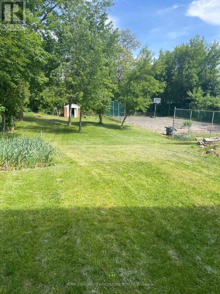Property Photo:  72 Mountain Avenue North  ON L8G 3P5 
