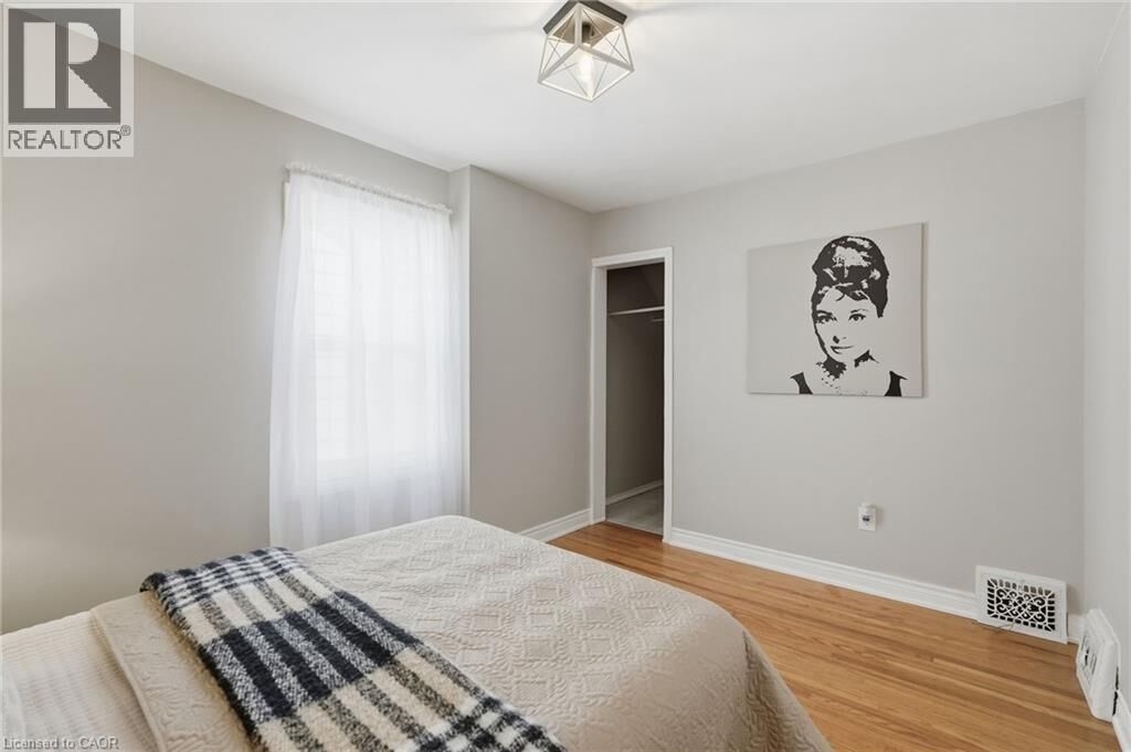 Property Photo:  170 Kensington Avenue South  ON L8M 3H5 