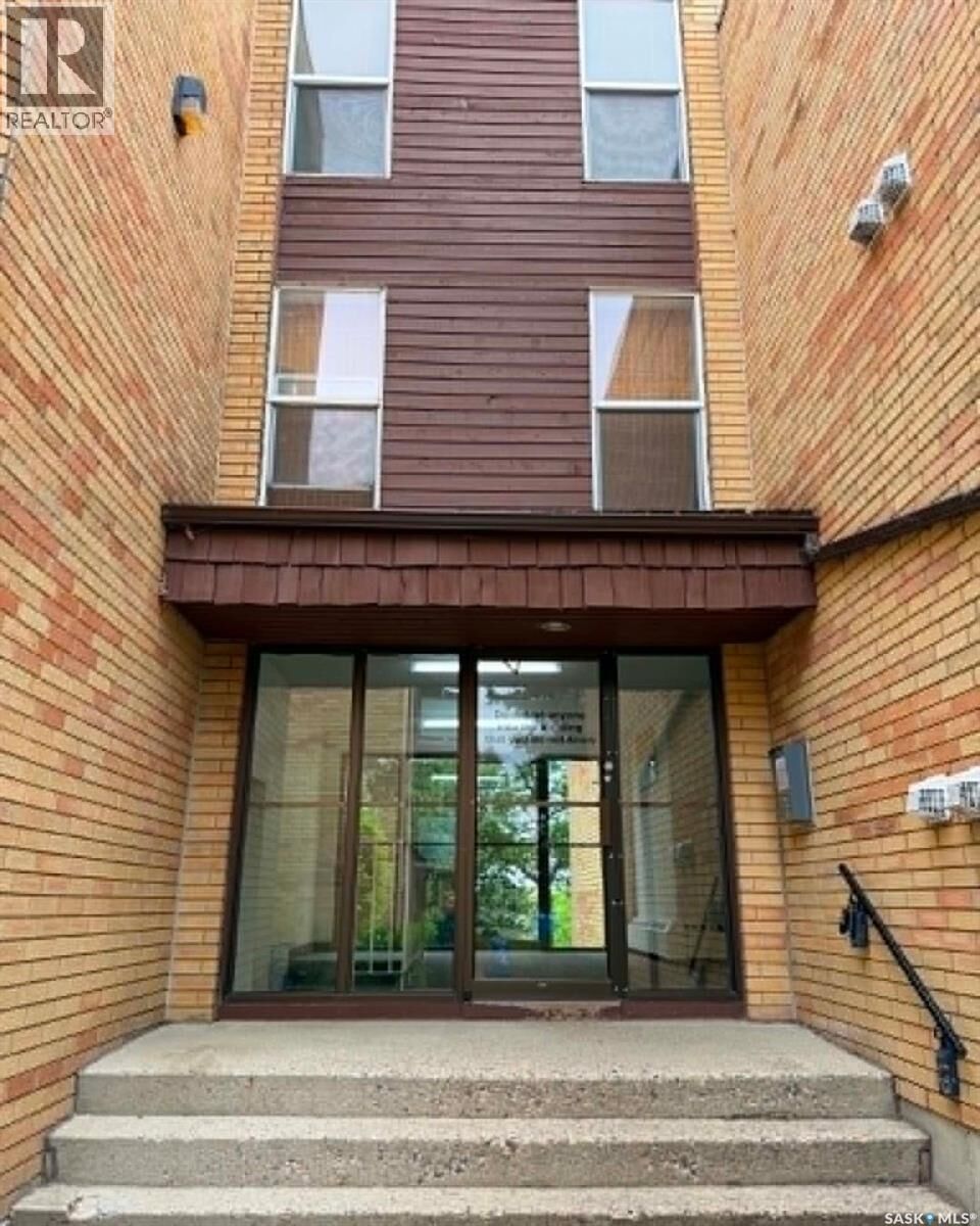 Property Photo:  207 423 Tait Court  SK S7L 7H5 