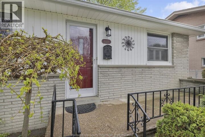 Property Photo:  1028 Virginia  ON N8S 2Y7 